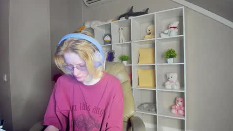 Snapshot of elizabeth_harpper chatting on November 1, 1:07 am Elizabeth online show from November 1, 1:07 am