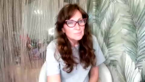 Snapshot of elizabeth_hottt chatting on June 30, 12:28 pm elizabeth_hottt online show from June 30, 12:28 pm