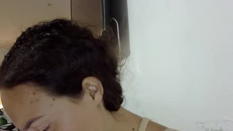 Elizabeth Martinez  online show from November 24, 7:13 pm