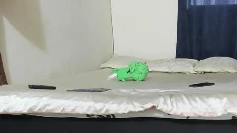 Elizabeth Mathure online show from January 16, 11:36 am