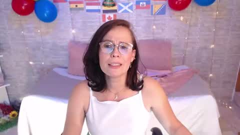 Snapshot of elizabeth_muse chatting on July 6, 3:03 pm Elizabeth online show from July 6, 3:03 pm