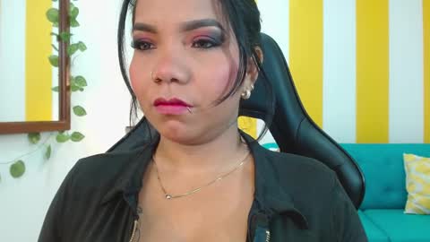 Elizabeth  online show from April 10, 11:48 am