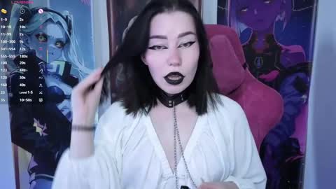 Snapshot of elizabethflowerr chatting on May 7, 3:12 am Eli online show from May 7, 3:12 am