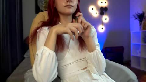 Snapshot of elizabethmilller_ chatting on October 5, 9:56 pm Elizabet online show from October 5, 9:56 pm