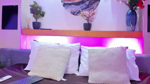   online show from March 11, 1:39 pm