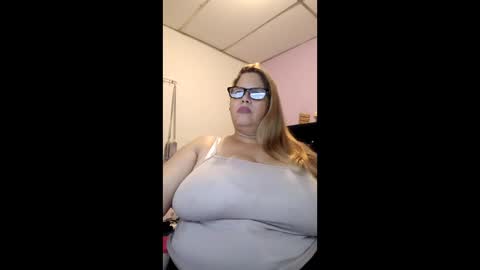 Elizabeth online show from February 19, 11:12 pm