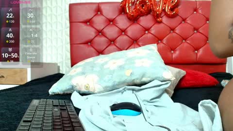 elizabetth_roman online show from March 30, 8:43 pm