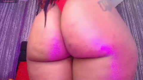 Snapshot of elizabetth_roman chatting on July 6, 3:03 pm elizabetth_roman online show from July 6, 3:03 pm