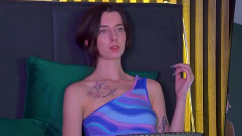 Elizabet online show from January 15, 2:24 pm