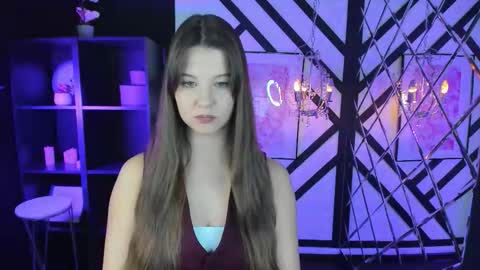 Eliza online show from November 25, 1:44 pm