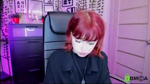 Snapshot of elizanik chatting on July 17, 9:08 pm Eliza online show from July 17, 9:08 pm