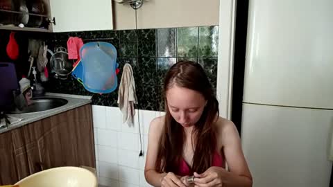 Snapshot of elizarass chatting on July 17, 5:14 am Eliza online show from July 17, 5:14 am