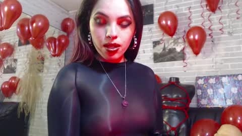   online show from March 8, 6:16 pm