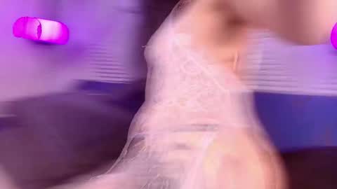 elizbeth_777 online show from December 18, 7:09 pm