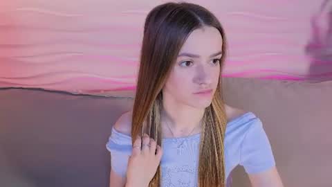 Snapshot of elizzza_ chatting on July 9, 5:11 am elizzza_ online show from July 9, 5:11 am