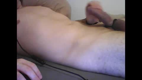 Snapshot of elky86 chatting on March 9, 7:51 pm elky86 online show from March 9, 7:51 pm