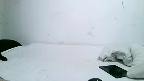 Snapshot of ella1982sexyh chatting on January 21, 12:36 am ella1982sexyh online show from January 21, 12:36 am