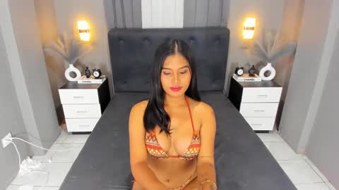 Snapshot of ella______ chatting on December 2, 8:22 pm Ella online show from December 2, 8:22 pm