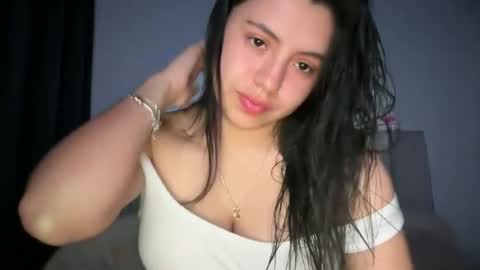 Snapshot of ella_aq chatting on July 8, 5:56 am Ella online show from July 8, 5:56 am