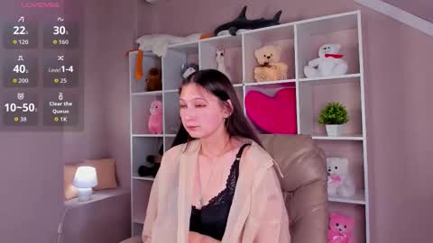 Ella online show from November 11, 9:42 am