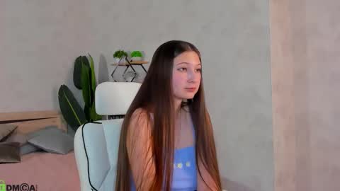 Ella online show from November 14, 8:35 am