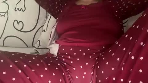 Snapshot of ella_diaz111 chatting on November 2, 12:51 pm Ella online show from November 2, 12:51 pm