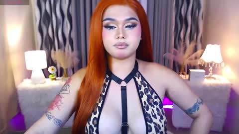Snapshot of ella_fantasia chatting on November 4, 5:34 pm HI ITS ME ELLA online show from November 4, 5:34 pm