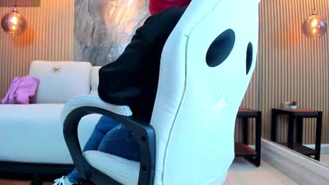 ella harper online show from November 22, 2:43 am