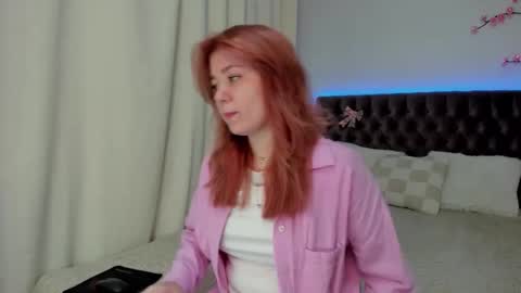 Ella Mayers online show from September 15, 12:27 pm