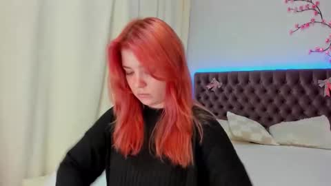 Ella Mayers online show from October 5, 12:14 pm