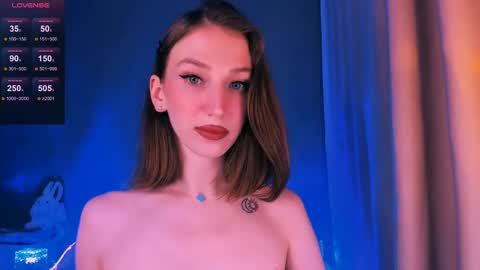 ellaamber online show from December 13, 10:15 pm