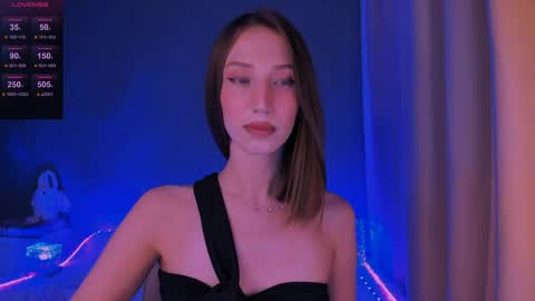 Snapshot of ellaamber chatting on May 19, 1:56 am ellaamber online show from May 19, 1:56 am