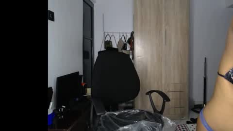 ella online show from February 13, 4:41 am