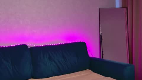 ellacanny online show from March 23, 5:00 am