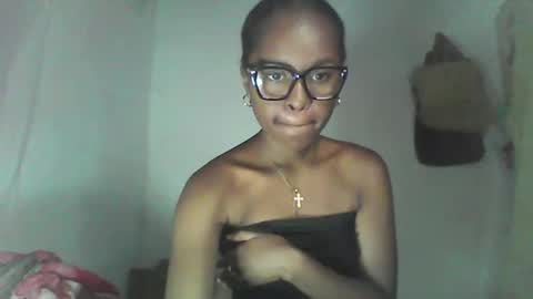 ellah245 online show from February 15, 9:00 pm