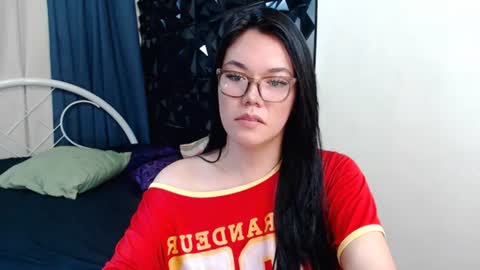 Snapshot of ellahollywood1818 chatting on August 5, 12:46 am CINDERELLA online show from August 5, 12:46 am