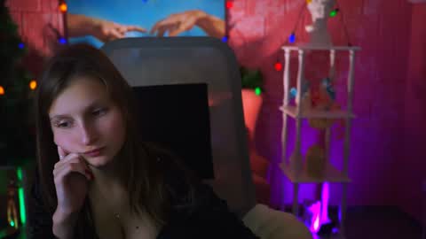 Snapshot of ellahorton chatting on January 3, 2:51 pm Ella online show from January 3, 2:51 pm