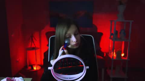 Snapshot of ellahorton chatting on February 22, 6:39 am Ella online show from February 22, 6:39 am