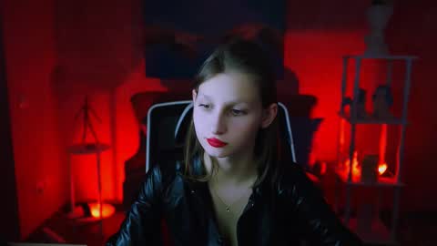 Snapshot of ellahorton chatting on February 22, 9:45 am Ella online show from February 22, 9:45 am