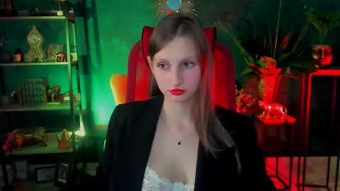 Snapshot of ellahorton chatting on February 28, 6:41 pm Ella online show from February 28, 6:41 pm