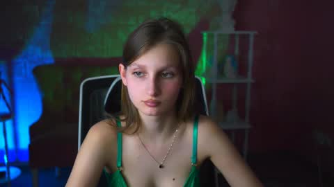 Snapshot of ellahorton chatting on March 1, 1:18 pm Ella online show from March 1, 1:18 pm