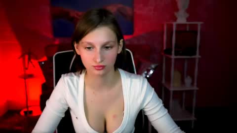 Snapshot of ellahorton chatting on May 27, 12:13 pm Ella online show from May 27, 12:13 pm