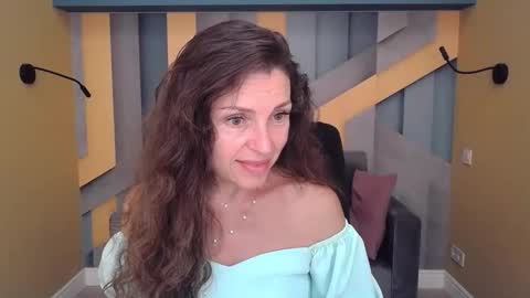 EllaLongs online show from September 13, 11:32 am