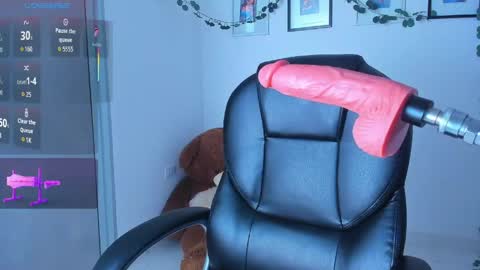 Snapshot of ellarosee_ chatting on April 24, 7:49 pm ellarosee_ online show from April 24, 7:49 pm