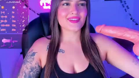 ellarosee_ online show from July 17, 6:13 pm