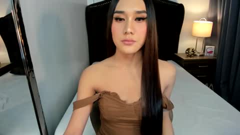 Snapshot of ellats_18 chatting on December 12, 6:31 pm Sophia online show from December 12, 6:31 pm