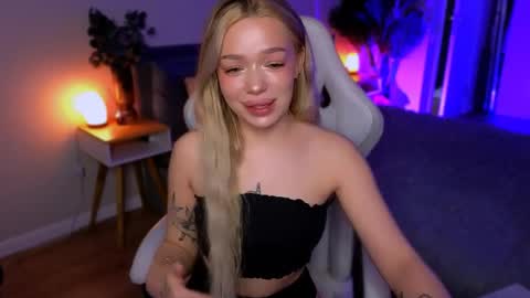 Ella online show from April 8, 6:13 am