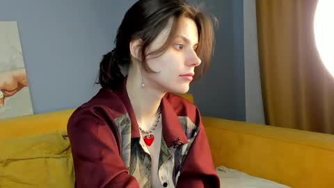 Snapshot of elle__driver chatting on May 20, 1:23 am elle__driver online show from May 20, 1:23 am