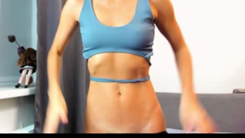 Snapshot of ellen_flow chatting on April 24, 8:11 pm ellen_flow online show from April 24, 8:11 pm