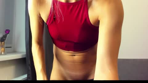Snapshot of ellen_flow chatting on May 22, 8:14 pm ellen_flow online show from May 22, 8:14 pm